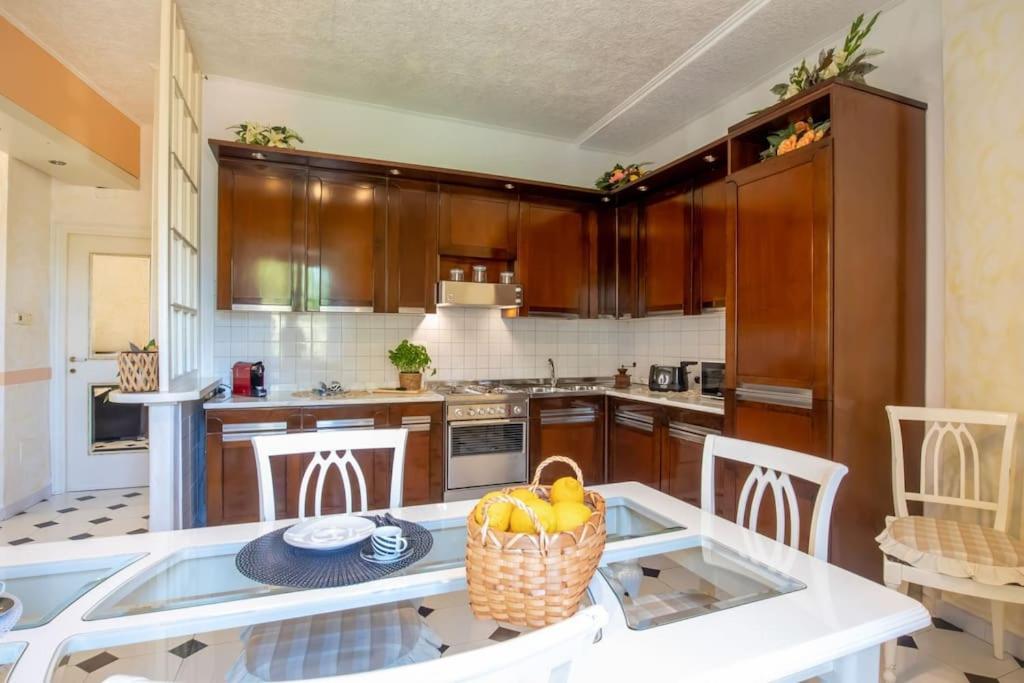 Mare In Vista Apartment Каполивери Екстериор снимка